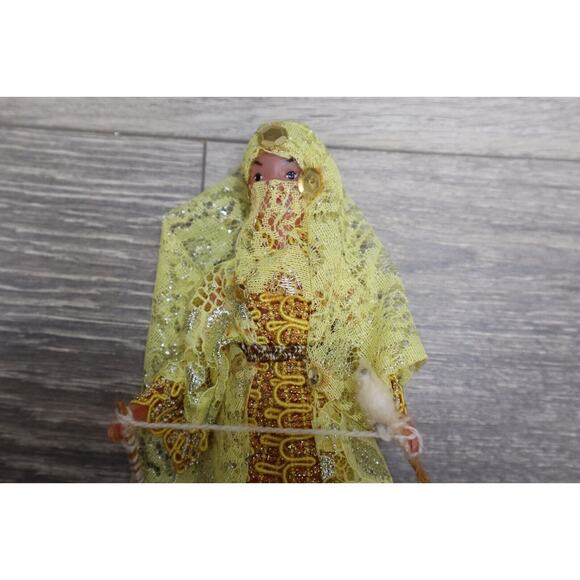 Vintage Arabian Princess Bride Tradition Dress Yellow Lace Dress Fashion Doll - Picture 10 of 13